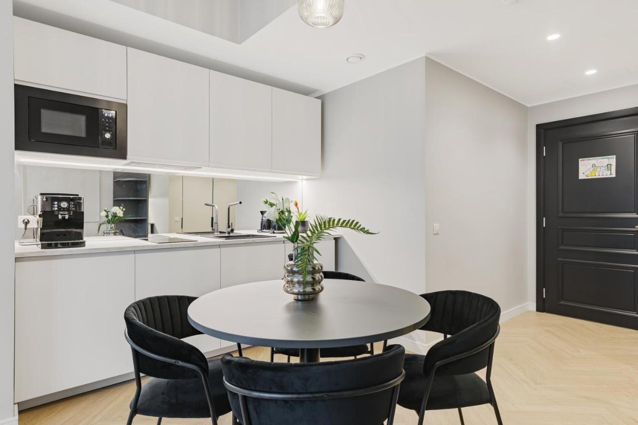 Bob W Ambassador Apartment Tallinn Ngoại thất bức ảnh