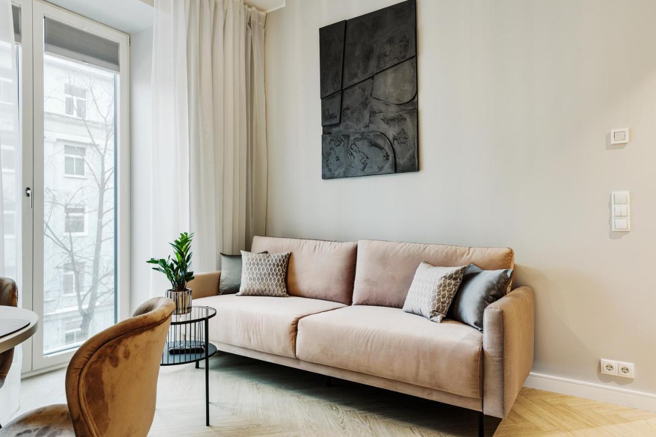 Bob W Ambassador Apartment Tallinn Ngoại thất bức ảnh