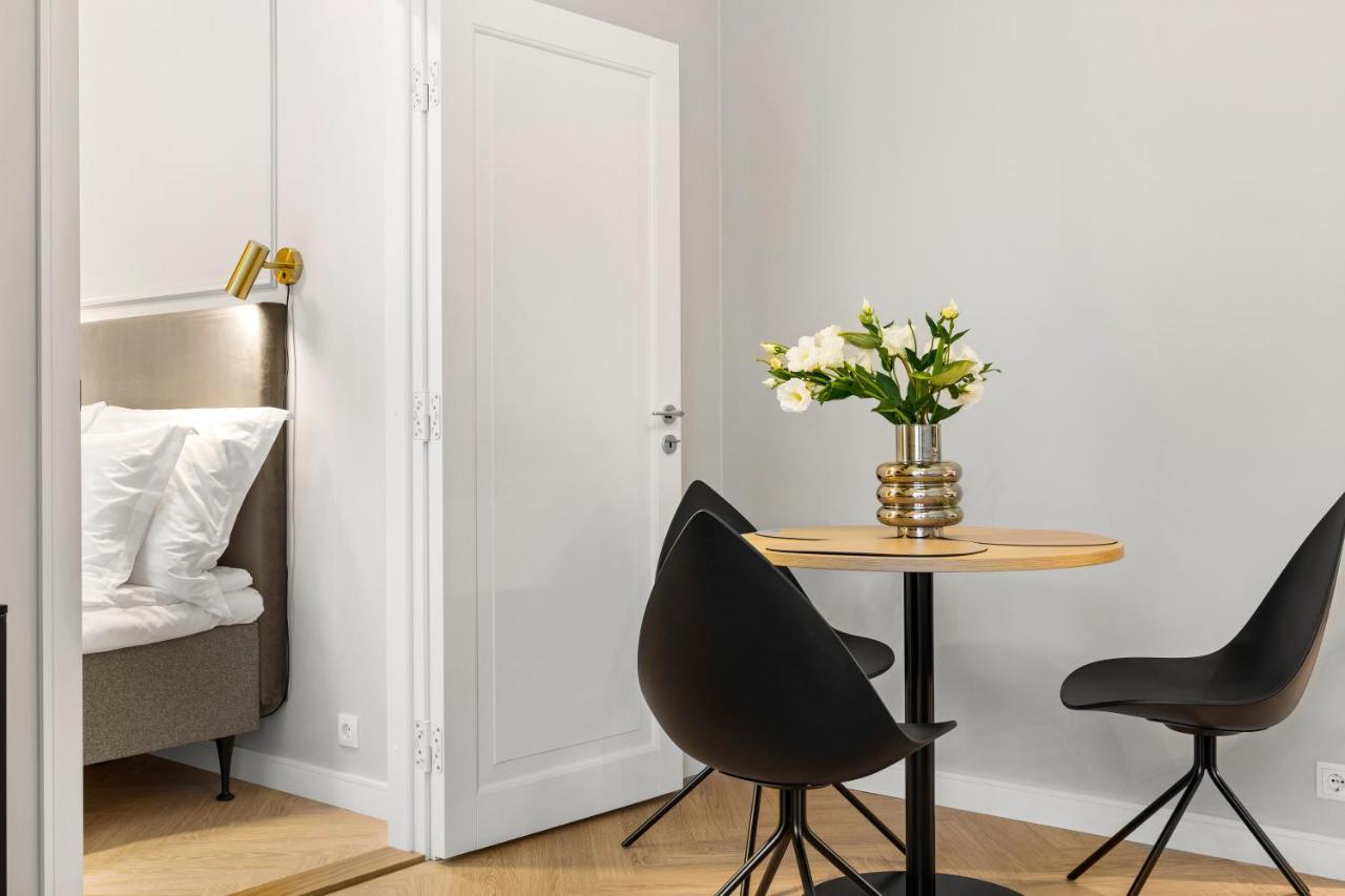 Bob W Ambassador Apartment Tallinn Ngoại thất bức ảnh