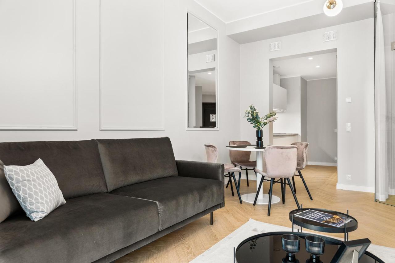 Bob W Ambassador Apartment Tallinn Ngoại thất bức ảnh