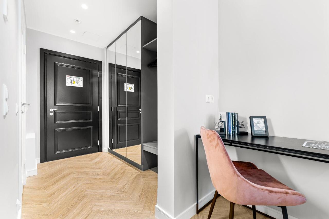 Bob W Ambassador Apartment Tallinn Ngoại thất bức ảnh