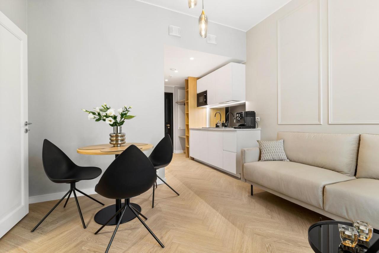 Bob W Ambassador Apartment Tallinn Ngoại thất bức ảnh