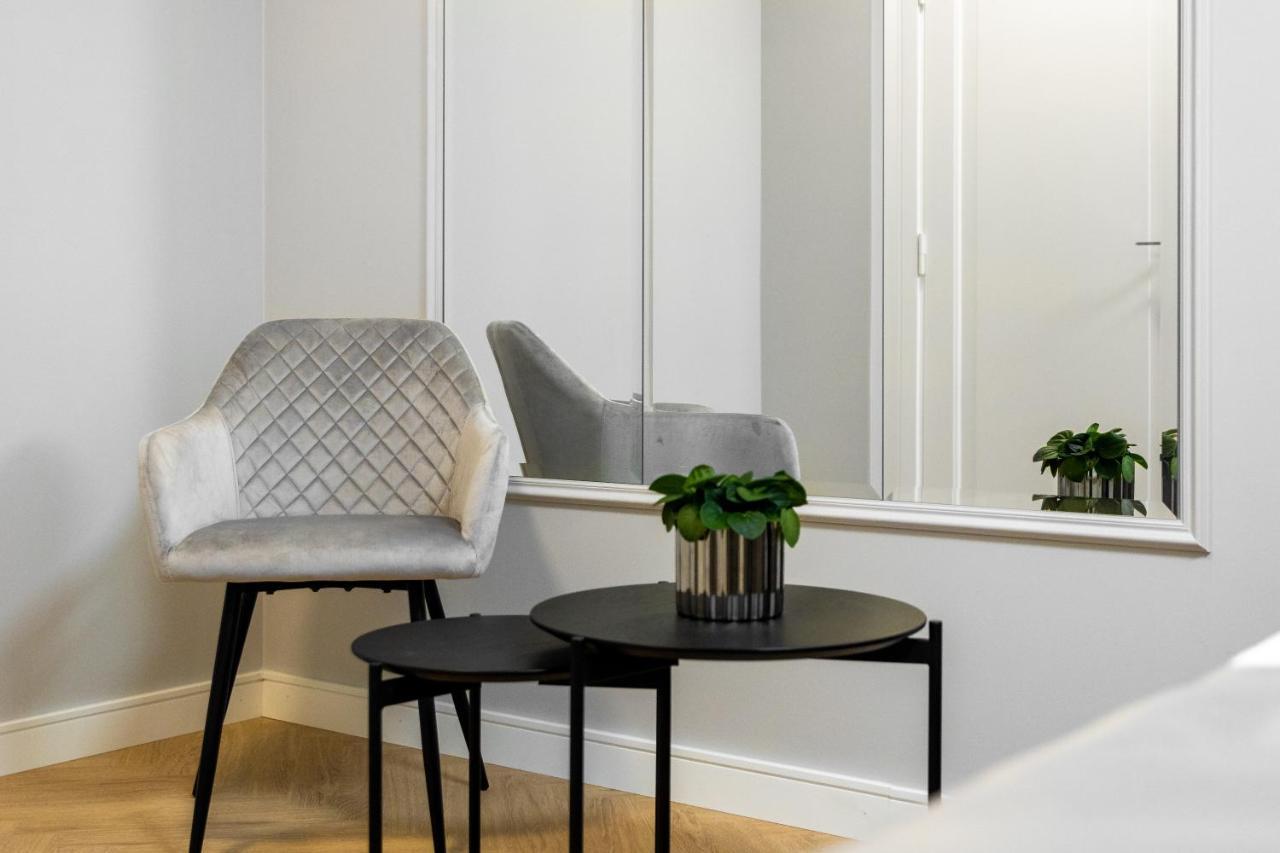 Bob W Ambassador Apartment Tallinn Ngoại thất bức ảnh